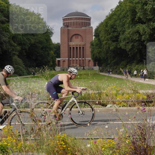 14.09.2025 - Stadtparktriathlon Michael Burmester http://msf.ph/oto/8905164 14.09.2025 12:03:31 Radfahren 997, 1022, 1023, 1056, 1077, 1091 meine-sportfotos.de