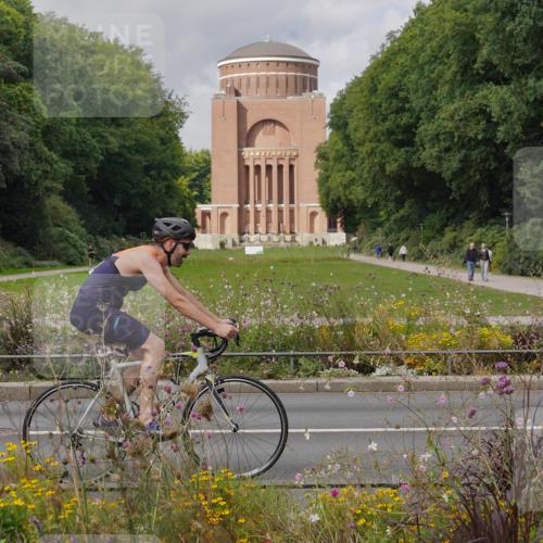 14.09.2025 - Stadtparktriathlon Michael Burmester http://msf.ph/oto/8905180 14.09.2025 12:04:13 Radfahren 1026, 1071, 1197, 1217 meine-sportfotos.de