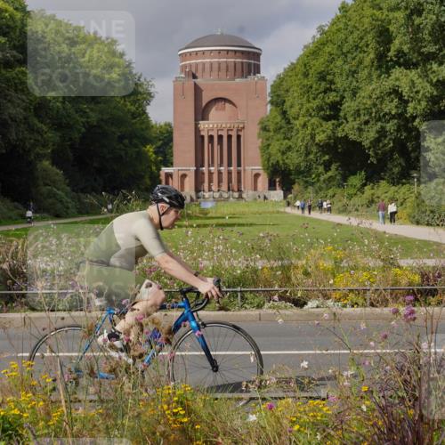 14.09.2025 - Stadtparktriathlon Michael Burmester http://msf.ph/oto/8905197 14.09.2025 12:04:54 Radfahren 1043, 1075, 1080, 1103, 1109, 1134, 1147 meine-sportfotos.de