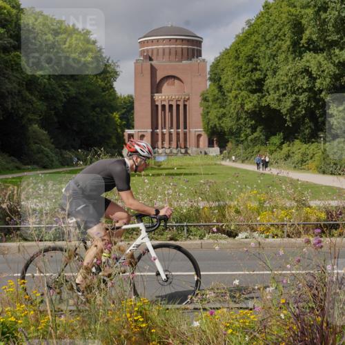 14.09.2025 - Stadtparktriathlon Michael Burmester http://msf.ph/oto/8905202 14.09.2025 12:05:16 Radfahren 1040, 1083, 1143, 1155, 1159, 1160 meine-sportfotos.de