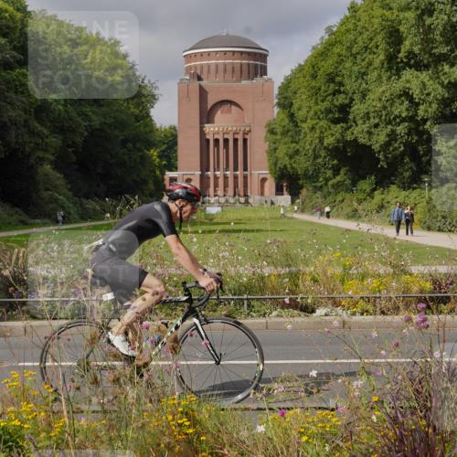 14.09.2025 - Stadtparktriathlon Michael Burmester http://msf.ph/oto/8905211 14.09.2025 12:05:38 Radfahren 1084, 1088, 1101, 1102, 1128, 1219 meine-sportfotos.de