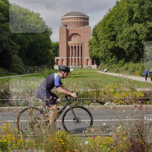 14.09.2025 - Stadtparktriathlon Michael Burmester http://msf.ph/oto/8905213 14.09.2025 12:05:47 Radfahren 1084, 1097, 1124, 1125, 1128, 1151, 1171, 1178 meine-sportfotos.de