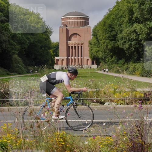 14.09.2025 - Stadtparktriathlon Michael Burmester http://msf.ph/oto/8905215 14.09.2025 12:05:51 Radfahren 1097, 1124, 1125, 1128, 1151, 1171, 1178, 1199, 1213 meine-sportfotos.de