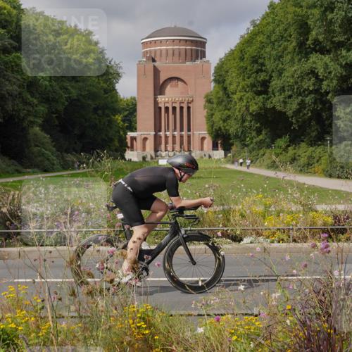 14.09.2025 - Stadtparktriathlon Michael Burmester http://msf.ph/oto/8905217 14.09.2025 12:05:54 Radfahren 1078, 1097, 1124, 1125, 1151, 1171, 1178, 1199, 1213 meine-sportfotos.de