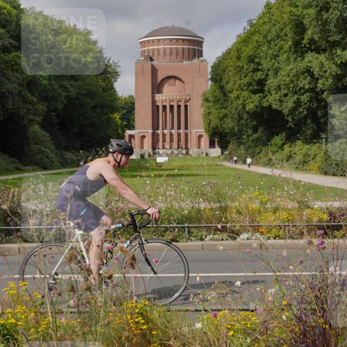 14.09.2025 - Stadtparktriathlon Michael Burmester http://msf.ph/oto/8905221 14.09.2025 12:06:00 Radfahren 1078, 1097, 1171, 1199, 1213 meine-sportfotos.de
