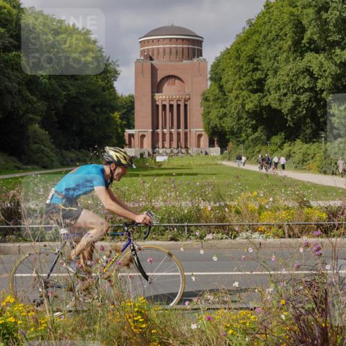 14.09.2025 - Stadtparktriathlon Michael Burmester http://msf.ph/oto/8905233 14.09.2025 12:07:16 Radfahren 1098, 1107, 1153, 1156, 1193 meine-sportfotos.de