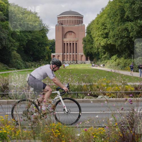 14.09.2025 - Stadtparktriathlon Michael Burmester http://msf.ph/oto/8905257 14.09.2025 12:08:18 Radfahren 1062, 1099, 1168, 1200, 1215 meine-sportfotos.de