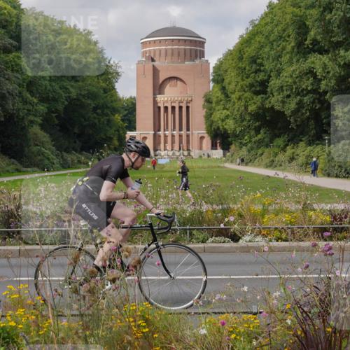 14.09.2025 - Stadtparktriathlon Michael Burmester http://msf.ph/oto/8905264 14.09.2025 12:08:40 Radfahren 1019, 1039, 1058, 1060, 1086, 1162, 1174, 1185, 1186, 1210 meine-sportfotos.de