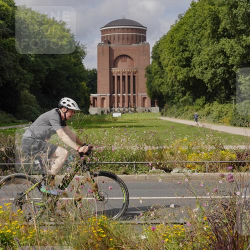 14.09.2025 - Stadtparktriathlon Michael Burmester http://msf.ph/oto/8905272 14.09.2025 12:09:18 Radfahren 1158, 1220 meine-sportfotos.de