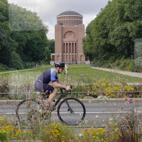 14.09.2025 - Stadtparktriathlon Michael Burmester http://msf.ph/oto/8905311 14.09.2025 12:12:51 Radfahren 1055, 1128, 1183 meine-sportfotos.de