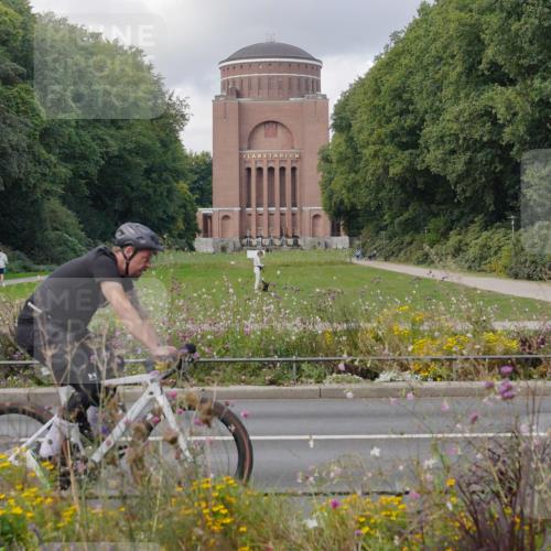 14.09.2025 - Stadtparktriathlon Michael Burmester http://msf.ph/oto/8905312 14.09.2025 12:12:55 Radfahren 1055, 1128, 1183 meine-sportfotos.de