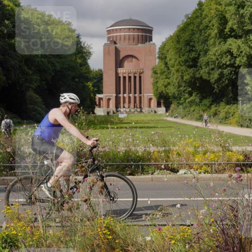 14.09.2025 - Stadtparktriathlon Michael Burmester http://msf.ph/oto/8905343 14.09.2025 12:15:56 Radfahren 1068, 1185, 1193, 1194, 1311 meine-sportfotos.de