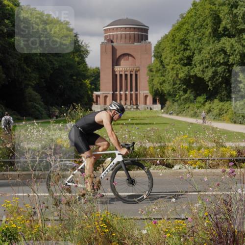 14.09.2025 - Stadtparktriathlon Michael Burmester http://msf.ph/oto/8905345 14.09.2025 12:15:59 Radfahren 1068, 1185, 1193, 1194, 1311 meine-sportfotos.de