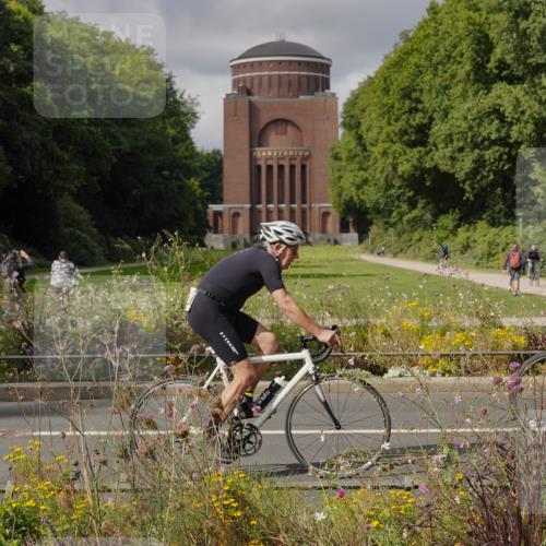 14.09.2025 - Stadtparktriathlon Michael Burmester http://msf.ph/oto/8905356 14.09.2025 12:16:35 Radfahren 1057, 1098, 1150, 1182, 1187 meine-sportfotos.de