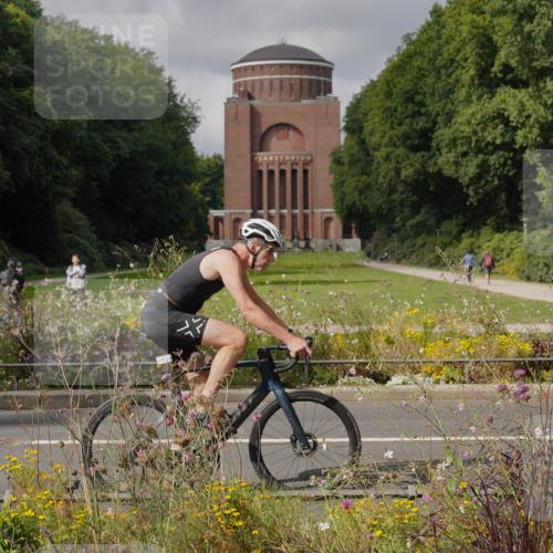 14.09.2025 - Stadtparktriathlon Michael Burmester http://msf.ph/oto/8905359 14.09.2025 12:16:54 Radfahren 1129, 1172, 1203, 1210, 1211, 1281 meine-sportfotos.de