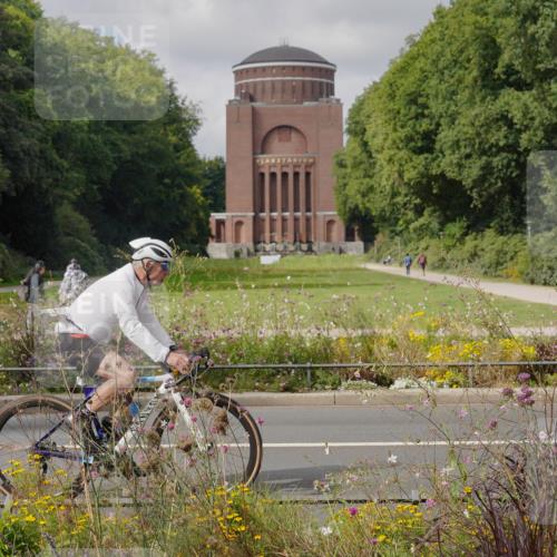 14.09.2025 - Stadtparktriathlon Michael Burmester http://msf.ph/oto/8905367 14.09.2025 12:17:20 Radfahren 1175, 1219, 1261 meine-sportfotos.de