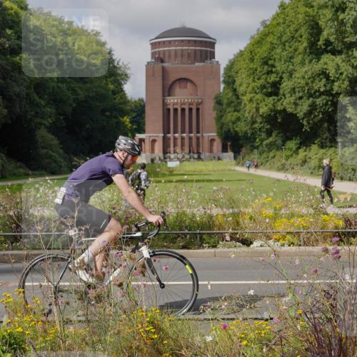14.09.2025 - Stadtparktriathlon Michael Burmester http://msf.ph/oto/8905372 14.09.2025 12:17:40 Radfahren 1163, 1167, 1224, 1317 meine-sportfotos.de