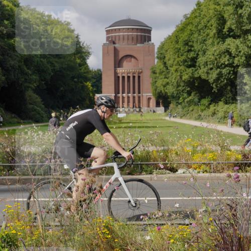 14.09.2025 - Stadtparktriathlon Michael Burmester http://msf.ph/oto/8905376 14.09.2025 12:17:51 Radfahren 1133, 1141, 1149, 1167, 1200, 1205, 1220, 1310 meine-sportfotos.de