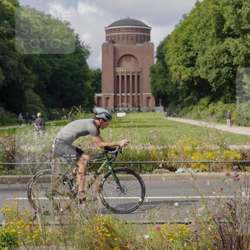14.09.2025 - Stadtparktriathlon Michael Burmester http://msf.ph/oto/8905389 14.09.2025 12:18:28 Radfahren 1085, 1139, 1144, 1170, 1178, 1218, 1245, 1247, 1260, 1297 meine-sportfotos.de
