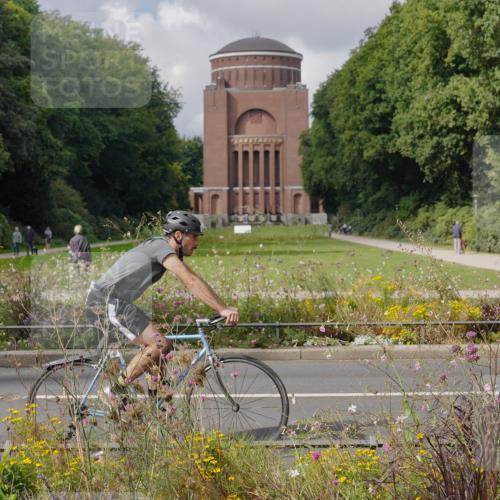 14.09.2025 - Stadtparktriathlon Michael Burmester http://msf.ph/oto/8905393 14.09.2025 12:18:34 Radfahren 1085, 1139, 1144, 1170, 1176, 1178, 1218, 1260, 1304 meine-sportfotos.de