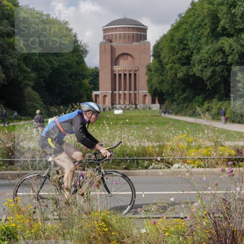 14.09.2025 - Stadtparktriathlon Michael Burmester http://msf.ph/oto/8905395 14.09.2025 12:18:38 Radfahren 1085, 1132, 1139, 1176, 1218, 1260, 1304 meine-sportfotos.de