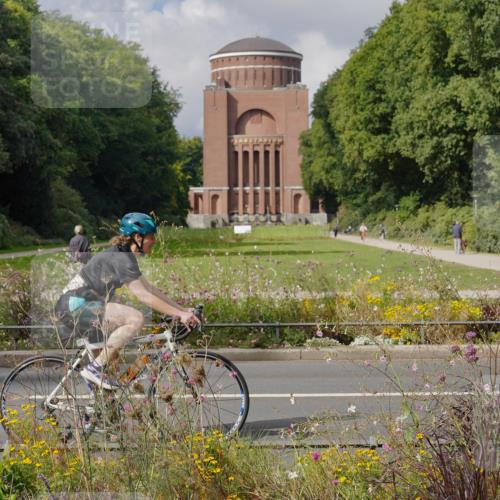 14.09.2025 - Stadtparktriathlon Michael Burmester http://msf.ph/oto/8905401 14.09.2025 12:18:54 Radfahren 1212, 1256, 1280, 1314 meine-sportfotos.de