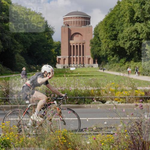 14.09.2025 - Stadtparktriathlon Michael Burmester http://msf.ph/oto/8905402 14.09.2025 12:19:04 Radfahren 1267, 1283 meine-sportfotos.de