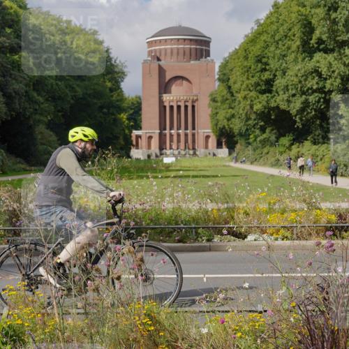14.09.2025 - Stadtparktriathlon Michael Burmester http://msf.ph/oto/8905418 14.09.2025 12:19:54 Radfahren 1117, 1128 meine-sportfotos.de