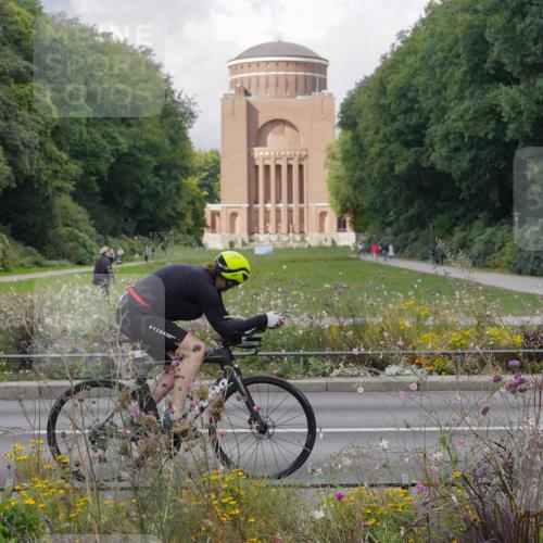 14.09.2025 - Stadtparktriathlon Michael Burmester http://msf.ph/oto/8905438 14.09.2025 12:21:25 Radfahren 1094, 1151, 1183, 1213, 1248, 1258, 1293, 1299, 1315 meine-sportfotos.de