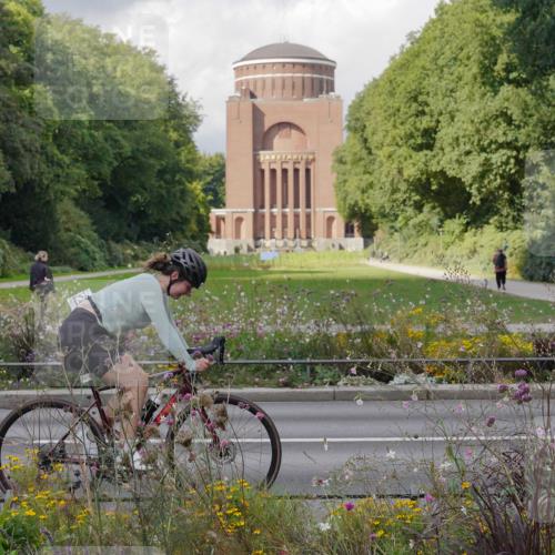 14.09.2025 - Stadtparktriathlon Michael Burmester http://msf.ph/oto/8905460 14.09.2025 12:22:17 Radfahren 1180, 1214, 1251, 1292, 1321 meine-sportfotos.de