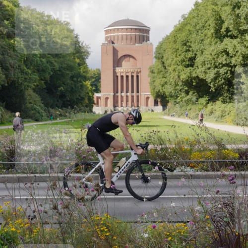14.09.2025 - Stadtparktriathlon Michael Burmester http://msf.ph/oto/8905471 14.09.2025 12:22:46 Radfahren 1184, 1192, 1194, 1228, 1232, 1254, 1263, 1279, 1289, 1311 meine-sportfotos.de