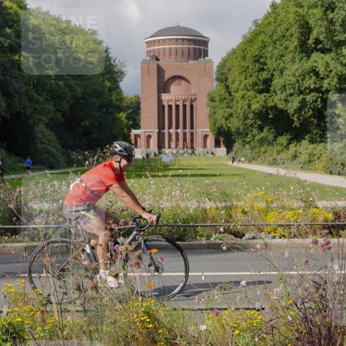 14.09.2025 - Stadtparktriathlon Michael Burmester http://msf.ph/oto/8905493 14.09.2025 12:24:02 Radfahren 1153 meine-sportfotos.de