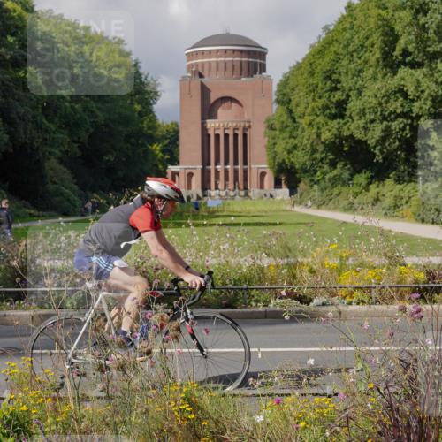 14.09.2025 - Stadtparktriathlon Michael Burmester http://msf.ph/oto/8905497 14.09.2025 12:24:24 Radfahren 1202 meine-sportfotos.de