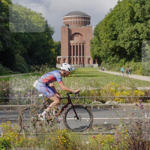 14.09.2025 - Stadtparktriathlon Michael Burmester http://msf.ph/oto/8905543 14.09.2025 12:26:33 Radfahren 1143 meine-sportfotos.de