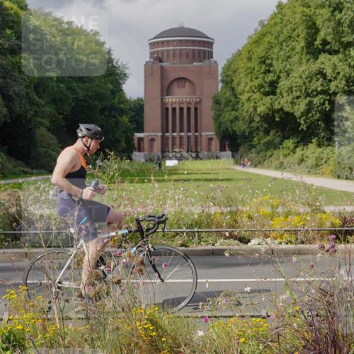 14.09.2025 - Stadtparktriathlon Michael Burmester http://msf.ph/oto/8905578 14.09.2025 12:28:56 Radfahren 1142, 1151, 1213, 1264, 1315 meine-sportfotos.de