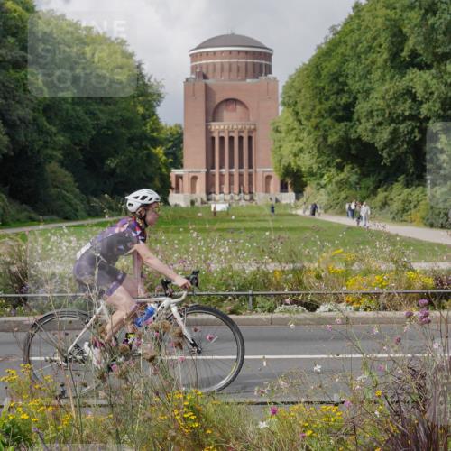 14.09.2025 - Stadtparktriathlon Michael Burmester http://msf.ph/oto/8905612 14.09.2025 12:30:55 Radfahren 1237, 1251, 1263, 1278, 1288, 1295, 1321 meine-sportfotos.de