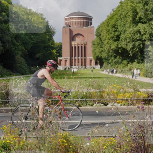 14.09.2025 - Stadtparktriathlon Michael Burmester http://msf.ph/oto/8905617 14.09.2025 12:31:11 Radfahren 1214, 1277 meine-sportfotos.de
