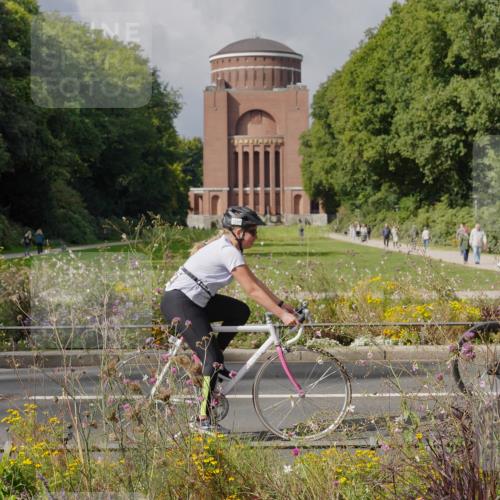 14.09.2025 - Stadtparktriathlon Michael Burmester http://msf.ph/oto/8905619 14.09.2025 12:31:21 Radfahren 1254, 1289, 1294 meine-sportfotos.de
