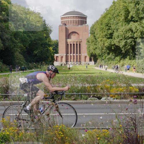 14.09.2025 - Stadtparktriathlon Michael Burmester http://msf.ph/oto/8905621 14.09.2025 12:31:32 Radfahren 1124, 1279 meine-sportfotos.de