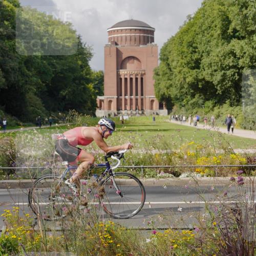 14.09.2025 - Stadtparktriathlon Michael Burmester http://msf.ph/oto/8905624 14.09.2025 12:31:43 Radfahren 1222, 1279, 1281 meine-sportfotos.de