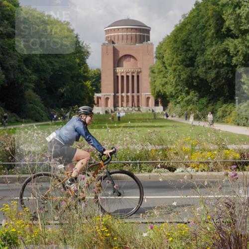 14.09.2025 - Stadtparktriathlon Michael Burmester http://msf.ph/oto/8905629 14.09.2025 12:32:11 Radfahren 1268, 1301, 1317 meine-sportfotos.de