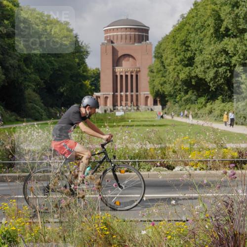 14.09.2025 - Stadtparktriathlon Michael Burmester http://msf.ph/oto/8905655 14.09.2025 12:33:46 Radfahren 1182, 1187, 1246, 1276, 1297 meine-sportfotos.de