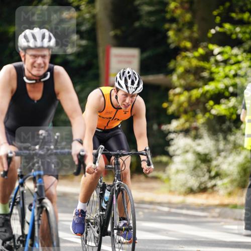 14.09.2025 - Stadtparktriathlon Michael Burmester http://msf.ph/oto/8905657 14.09.2025 13:10:42 Radfahren 1331, 1341, 1342, 1380, 1414, 1431, 1493, 1519 meine-sportfotos.de