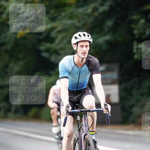 14.09.2025 - Stadtparktriathlon Michael Burmester http://msf.ph/oto/8905672 14.09.2025 13:11:30 Radfahren 1374, 1389, 1397, 1434, 1463, 1473, 1475, 1497, 1551 meine-sportfotos.de