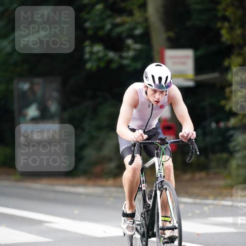 14.09.2025 - Stadtparktriathlon Michael Burmester http://msf.ph/oto/8905675 14.09.2025 13:11:31 Radfahren 1374, 1389, 1397, 1434, 1463, 1473, 1475, 1497, 1551 meine-sportfotos.de