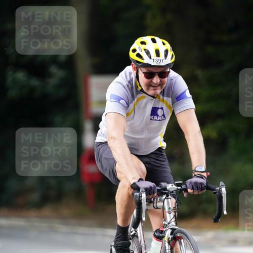 14.09.2025 - Stadtparktriathlon Michael Burmester http://msf.ph/oto/8905679 14.09.2025 13:11:35 Radfahren 1374, 1389, 1397, 1434, 1473, 1551 meine-sportfotos.de