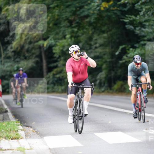 14.09.2025 - Stadtparktriathlon Michael Burmester http://msf.ph/oto/8905680 14.09.2025 13:11:44 Radfahren 1376, 1483, 1521 meine-sportfotos.de