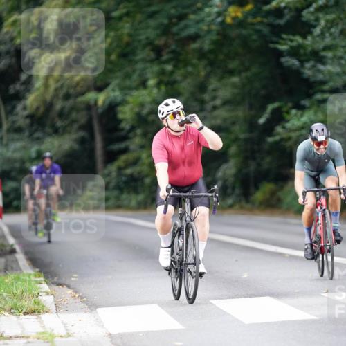 14.09.2025 - Stadtparktriathlon Michael Burmester http://msf.ph/oto/8905681 14.09.2025 13:11:44 Radfahren 1376, 1483, 1521 meine-sportfotos.de