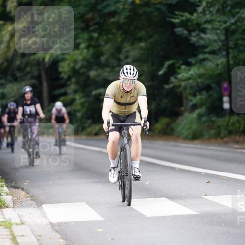14.09.2025 - Stadtparktriathlon Michael Burmester http://msf.ph/oto/8905694 14.09.2025 13:11:58 Radfahren 1357, 1394, 1435, 1437, 1545 meine-sportfotos.de