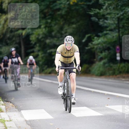 14.09.2025 - Stadtparktriathlon Michael Burmester http://msf.ph/oto/8905695 14.09.2025 13:11:58 Radfahren 1357, 1394, 1435, 1437, 1545 meine-sportfotos.de